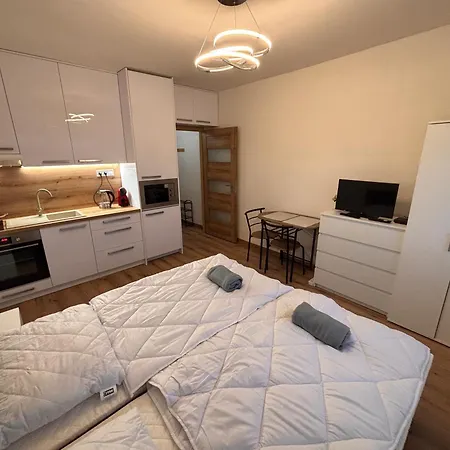 New 1 * Nové Zámky